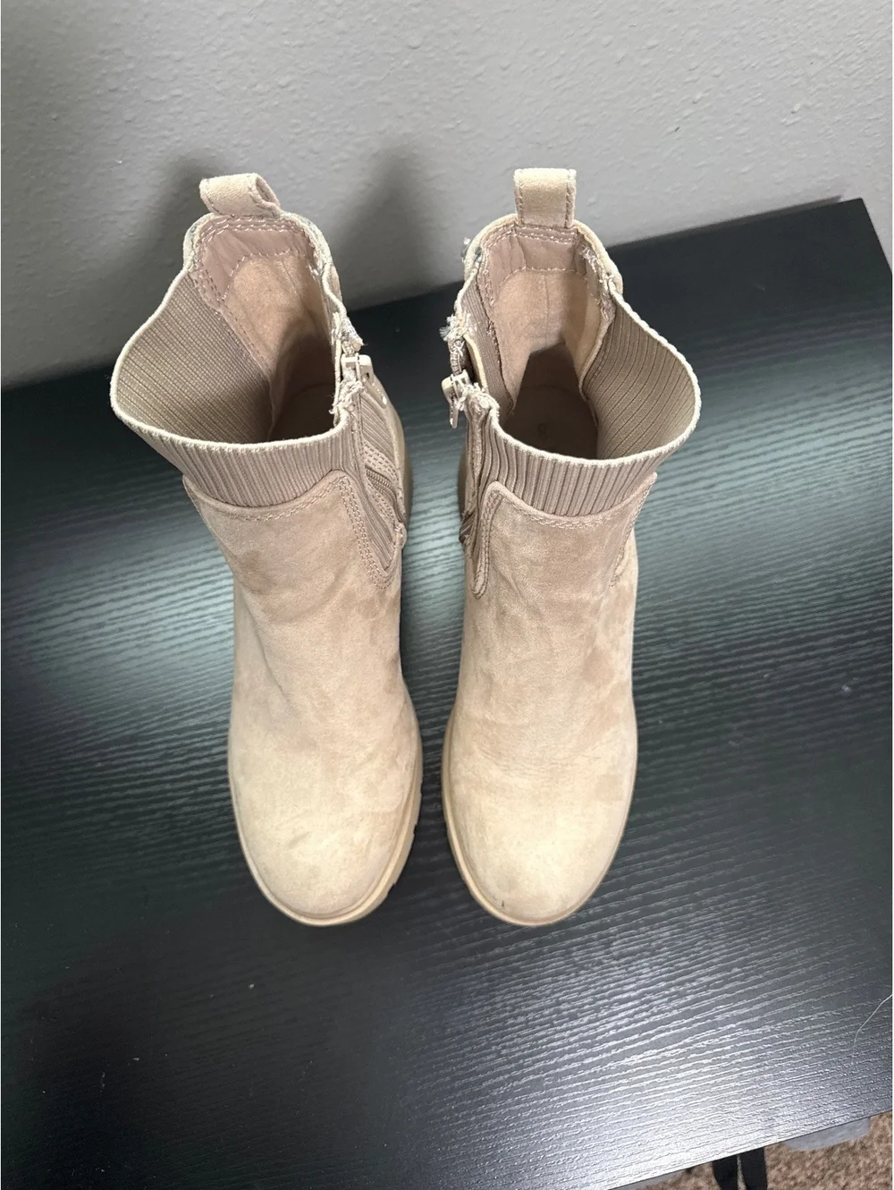 No Boundaries Women's Beige Suede Ankle Boots Size 8